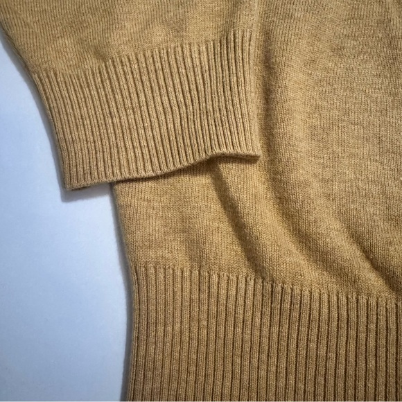 Jos. A. Bank signature collection Camel V-Neck Sweater 100% Pima cotton sz L - Picture 4 of 8
